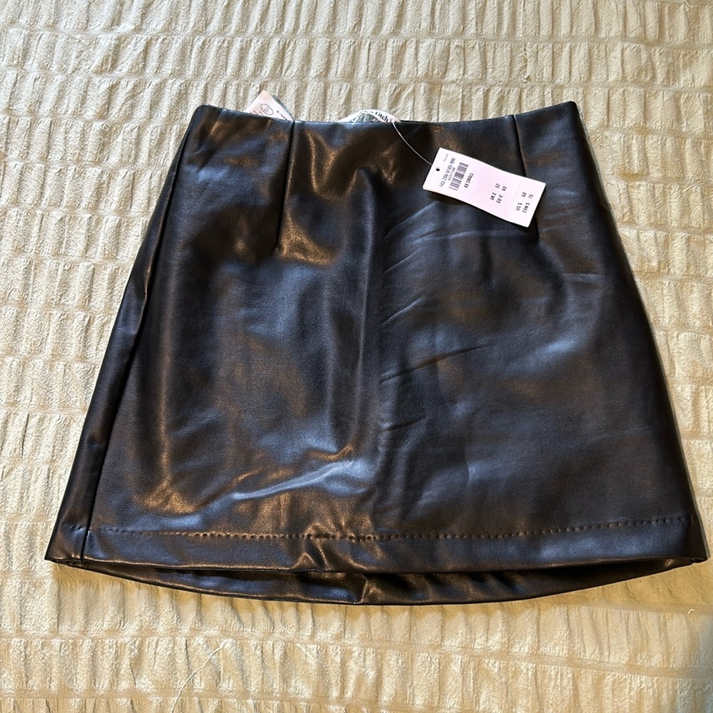 NWT Abercrombie Vegan Leather Skort